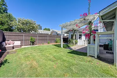 8940 Oakmore Way, Orangevale, CA 95662 - Photo 35