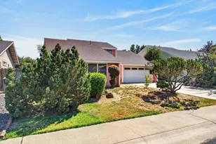 54 Zephyr Cove Cir, Sacramento, CA 95831 - Photo 9