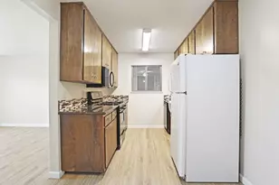 1301 W Lodi Ave, Lodi, CA 95242 - Photo 9