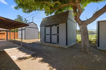 335 E Robinhood Drive, Stockton, CA 95207 - Photo 35