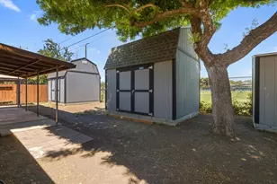 335 E Robinhood Dr, Stockton, CA 95207 - Photo 35