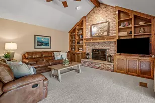 2585 King Richard Dr, El Dorado Hills, CA 95762 - Photo 17