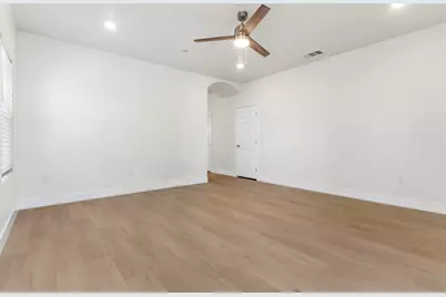 4426 Sundari Avenue, Olivehurst, CA 95961 - Photo 9