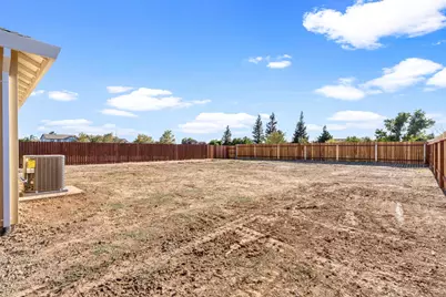 4426 Sundari Avenue, Olivehurst, CA 95961 - Photo 63