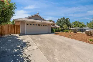 7760 N Ridge Dr, Citrus Heights, CA 95610 - Photo 3