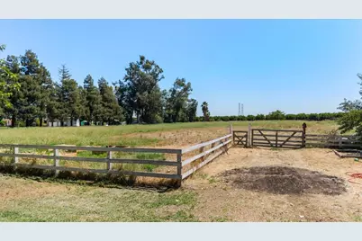 4900 California Avenue, Oakdale, CA 95361 - Photo 57