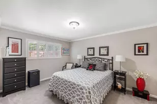 1164 Silver Lake Dr, Sacramento, CA 95831 - Photo 19