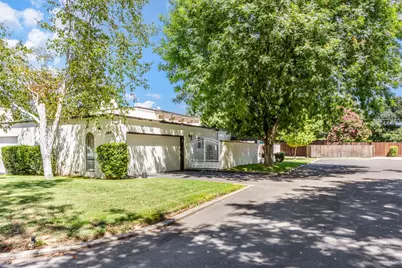 1164 E Silver Lake Drive, Sacramento, CA 95831 - Photo 11