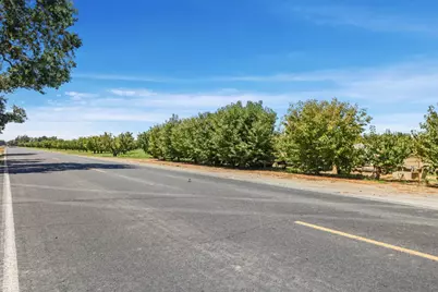 12555 E Comstock Road, Stockton, CA 95215 - Photo 13