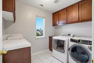935 Shortland Cir, Manteca, CA 95337 - Photo 47