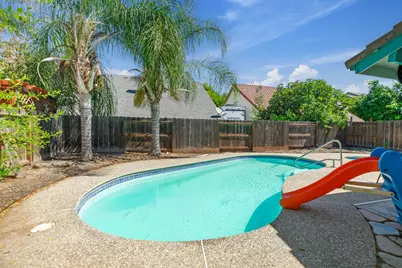 2501 Merle Avenue, Modesto, CA 95355 - Photo 35