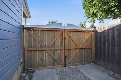 1956 Elmwood Avenue, Stockton, CA 95204 - Photo 15