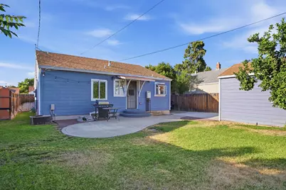 1956 Elmwood Avenue, Stockton, CA 95204 - Photo 17