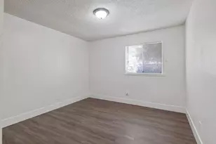 5451 W Santa Ana Ave, Fresno, CA 93722 - Photo 19