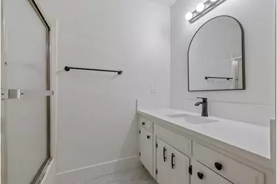 5451 W Santa Ana Avenue, Fresno, CA 93722 - Photo 27