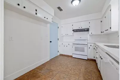 5451 W Santa Ana Avenue, Fresno, CA 93722 - Photo 23