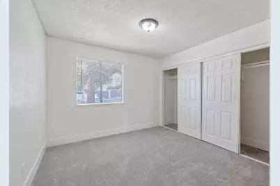 5451 W Santa Ana Avenue, Fresno, CA 93722 - Photo 29