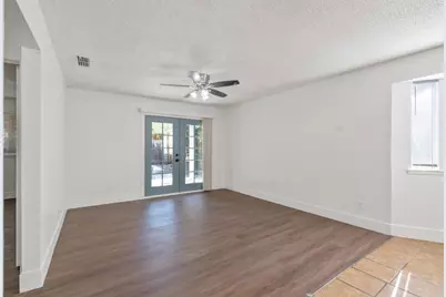 5451 W Santa Ana Avenue, Fresno, CA 93722 - Photo 9