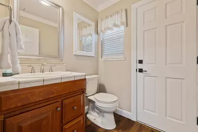 1900 Lakeshore Drive, Modesto, CA 95355 - Photo 9