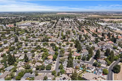 1900 Lakeshore Drive, Modesto, CA 95355 - Photo 55