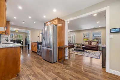 1900 Lakeshore Drive, Modesto, CA 95355 - Photo 25