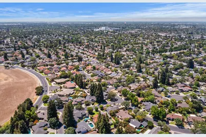 1900 Lakeshore Drive, Modesto, CA 95355 - Photo 53