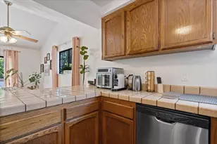7409 Auburn Oaks Ct, Citrus Heights, CA 95621 - Photo 9