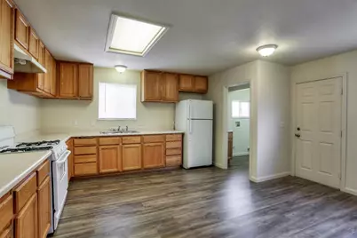 7721 39th Avenue, Sacramento, CA 95824 - Photo 7