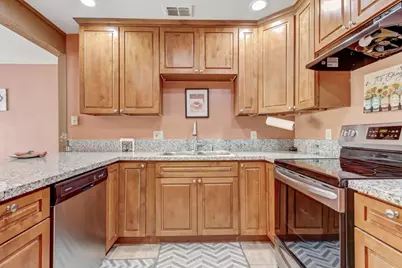 7677 Harvest Woods Drive, Sacramento, CA 95828 - Photo 15
