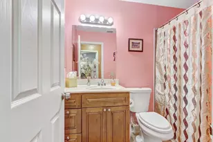 7677 Harvest Woods Dr, Sacramento, CA 95828 - Photo 27