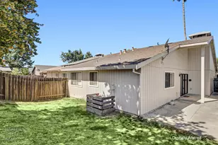 7677 Harvest Woods Dr, Sacramento, CA 95828 - Photo 29
