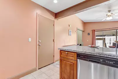 7677 Harvest Woods Drive, Sacramento, CA 95828 - Photo 19