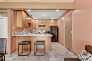 7677 Harvest Woods Dr, Sacramento, CA 95828 - Photo 13