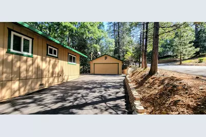 24040 Hitching Post Road, Sonora, CA 95370 - Photo 23