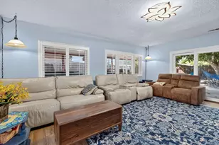 4553 E Redlands Ave, Fresno, CA 93726 - Photo 13