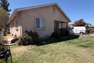 2032 E 9th St, Stockton, CA 95206 - Photo 17