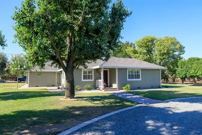 8460 E Keyes Road, Hughson, CA 95326 - Photo 1