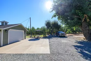 8460 E Keyes Rd, Hughson, CA 95326 - Photo 31