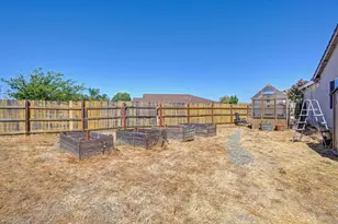 1400 Ladyfern St, Plumas Lake, CA 95961 - Photo 37