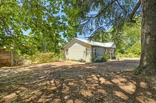 814 Comstock Dr, Folsom, CA 95630 - Photo 3