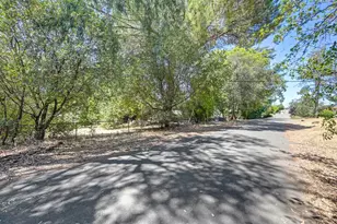 814 Comstock Dr, Folsom, CA 95630 - Photo 13