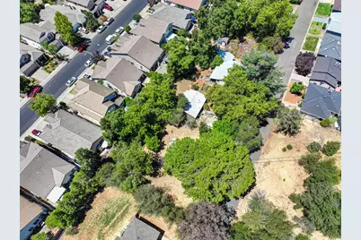 814 Comstock Drive, Folsom, CA 95630 - Photo 43