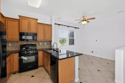 3900 E Commerce Way, Sacramento, CA 95834 - Photo 13