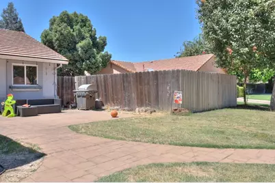 1835 Brentwood Court, Atwater, CA 95301 - Photo 9