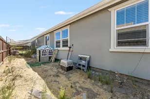 545 Chimes St, Lathrop, CA 95330 - Photo 33