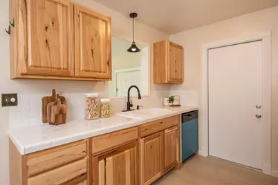 2034 Coley Avenue, Escalon, CA 95320 - Photo 19