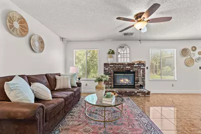 1044 Fruitbasket Lane, Livingston, CA 95334 - Photo 13