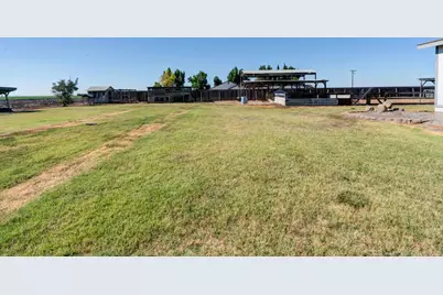 17568 Clement Avenue, Dos Palos, CA 93620 - Photo 9