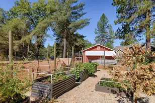 19275 Adamson Dr, Grass Valley, CA 95949 - Photo 17