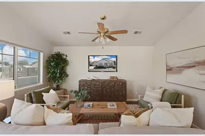 647 Village Drive, Galt, CA 95632 - Photo 5